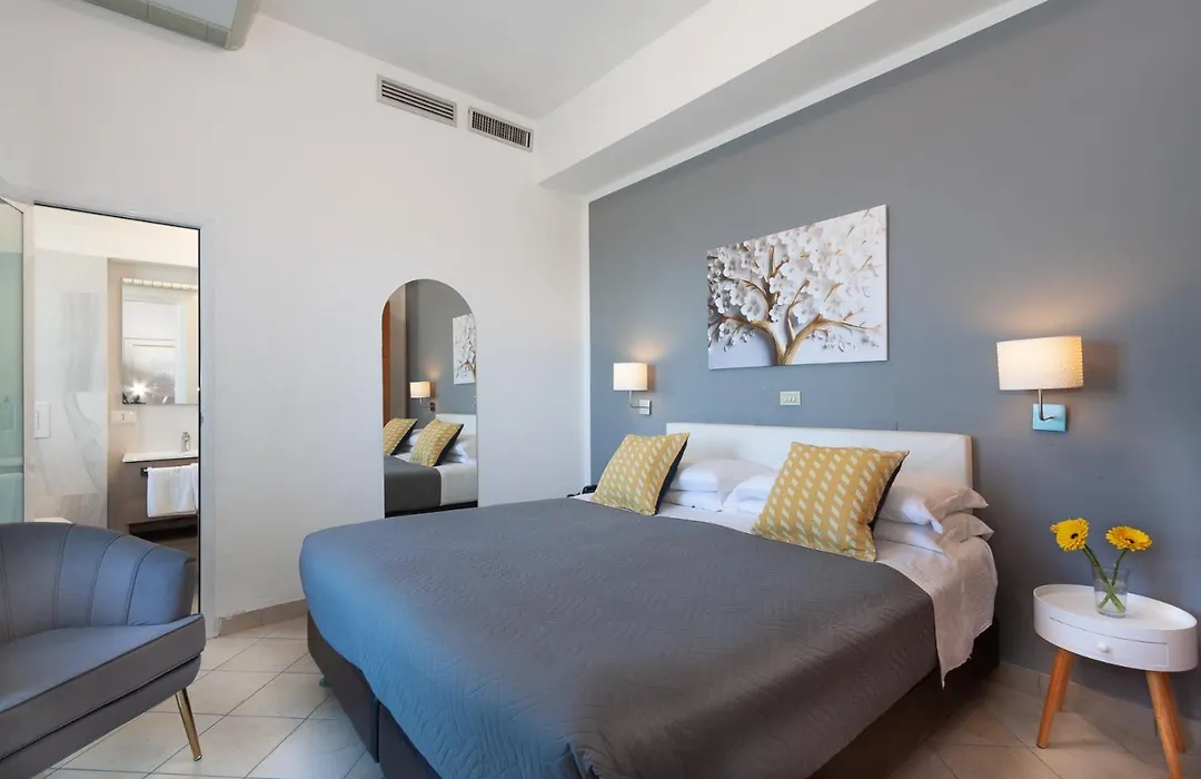 Momo Seaview Hotel-1